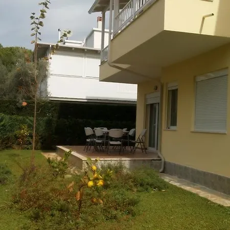 Eco-house Lalzi Bay Villa
